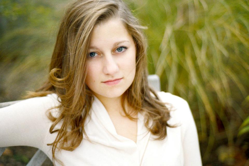 Hannah Efsits - Headshot.jpg